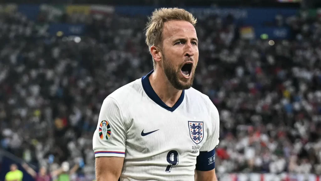 Fans Go Mad As Spurs Are Honouring Harry Kane