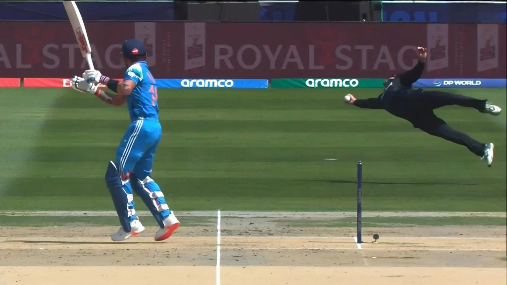 Glenn Phillips one-handed catch of Virat Kohli