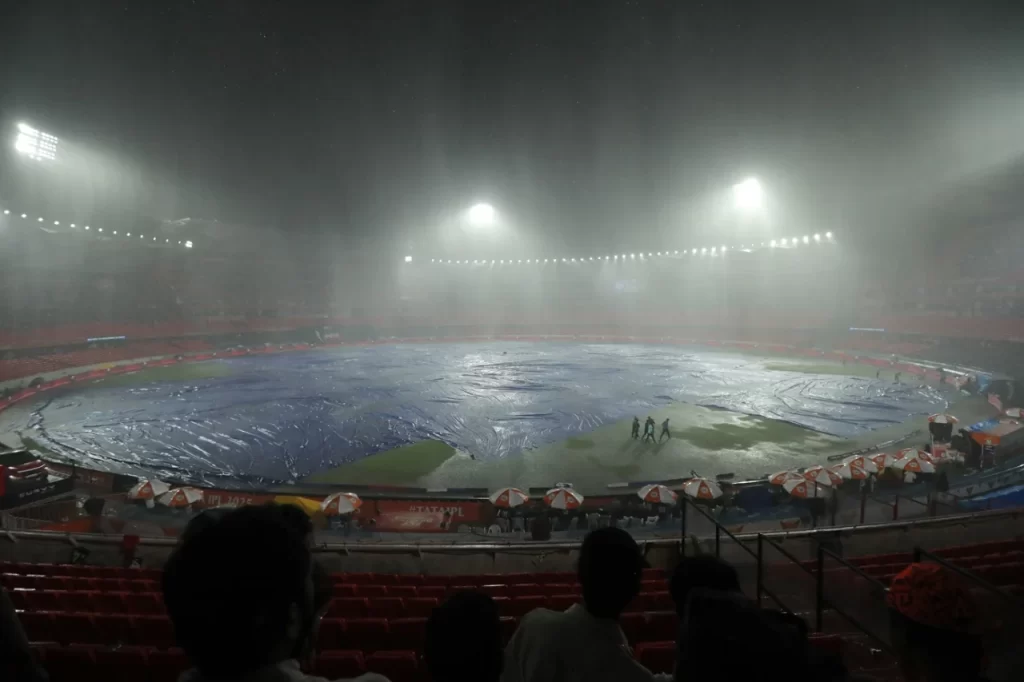 Delhi Capitals Escape With One Point Vs SRH