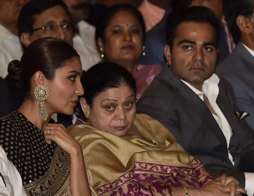 Virat Kohli’s Parents: A Look at His Family and Upbringing Virat Kohli parents