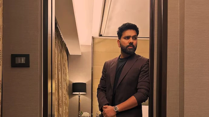 Rohit Sharma Flaunts Fit New Look at CEAT Awards Ahead of ODI Comeback Rohit Sharma