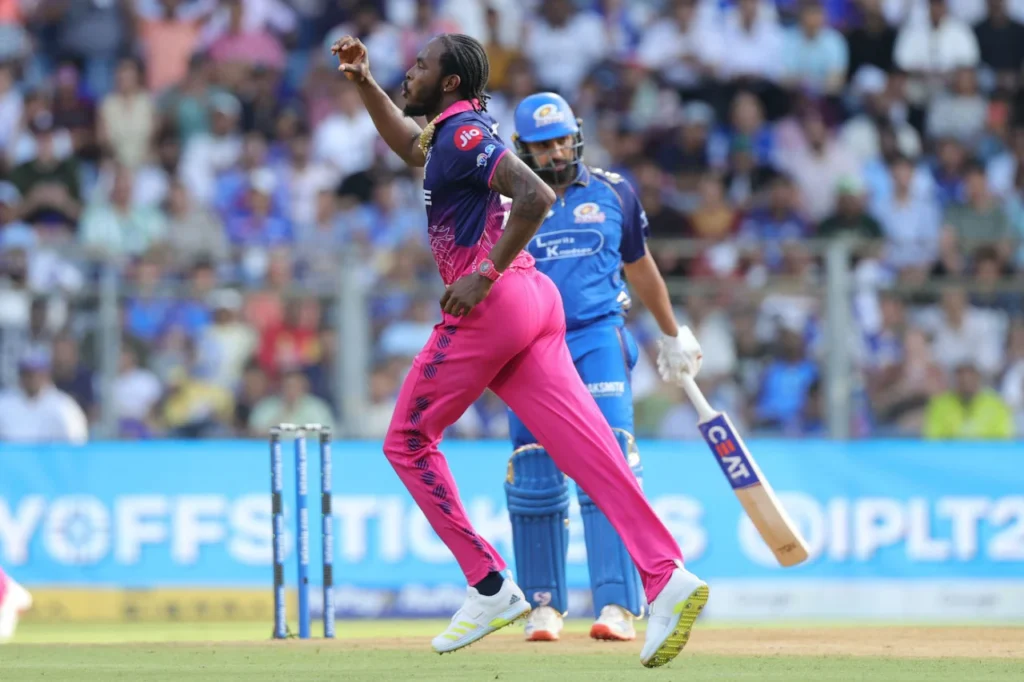 IPL 2026 Playoff Teams: Jofra Archer dismisses Rohit Sharma