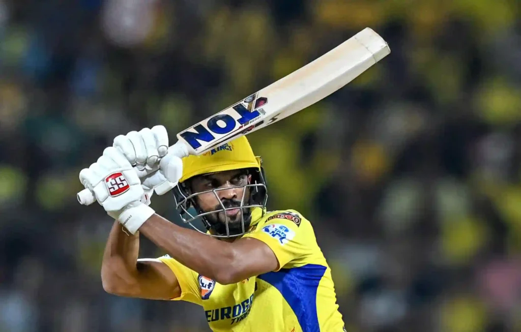 Ruturaj Gaikwad bat