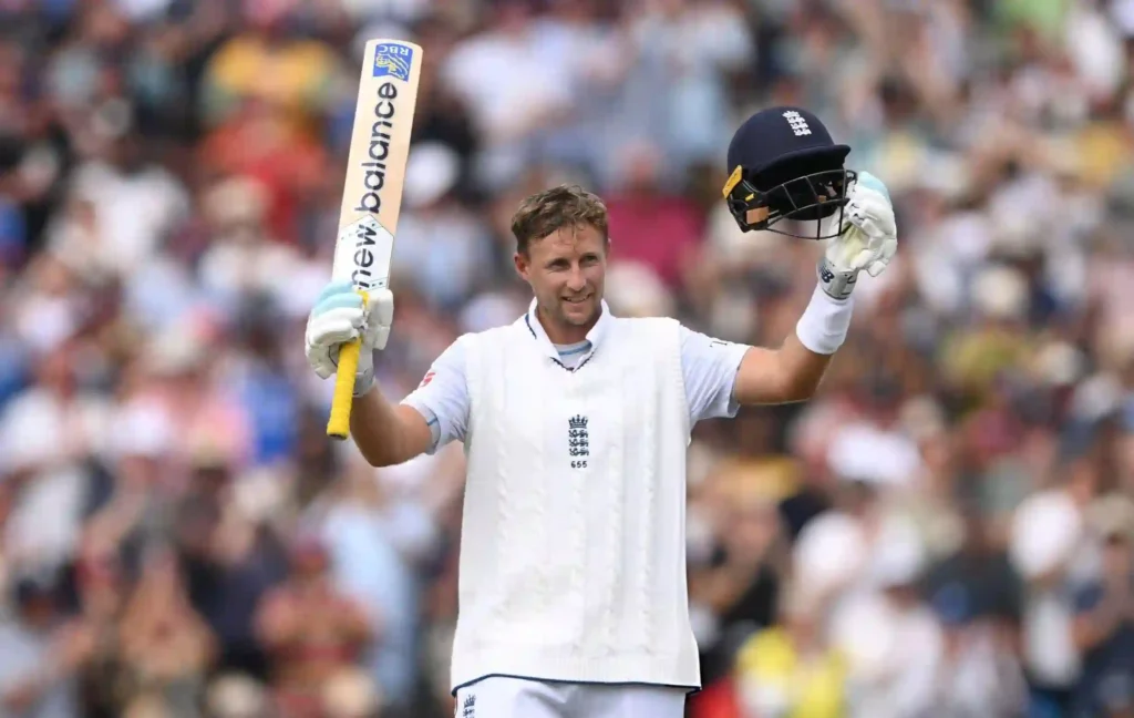 Joe Root bat