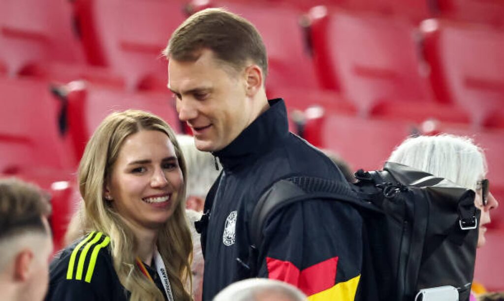Manuel Neuer wife, Anika Bissel