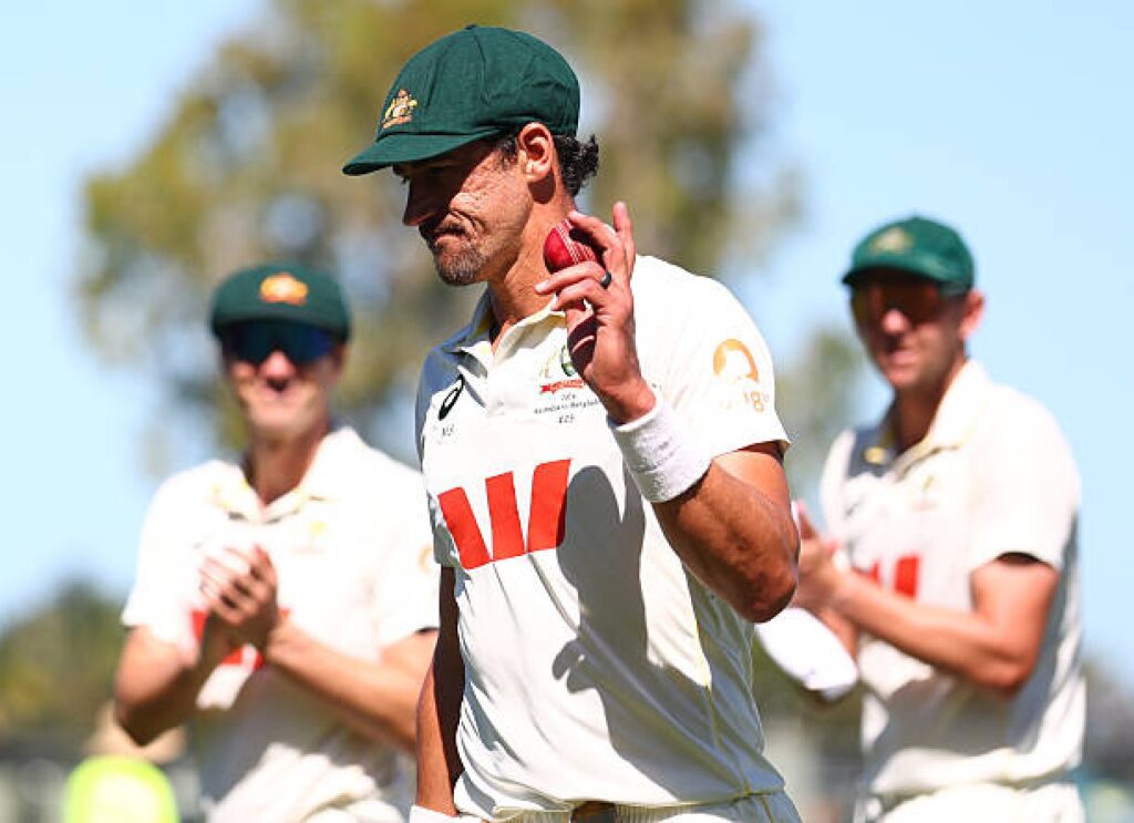 Mitchell Starc Takes Fast Five-Wicket Haul and Moves Past Dale Steyn Mitchell Starc Takes Fastest Five-Wicket